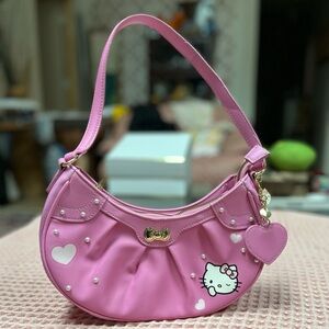 Her Universe Hello Kitty Baguette Heart Purse